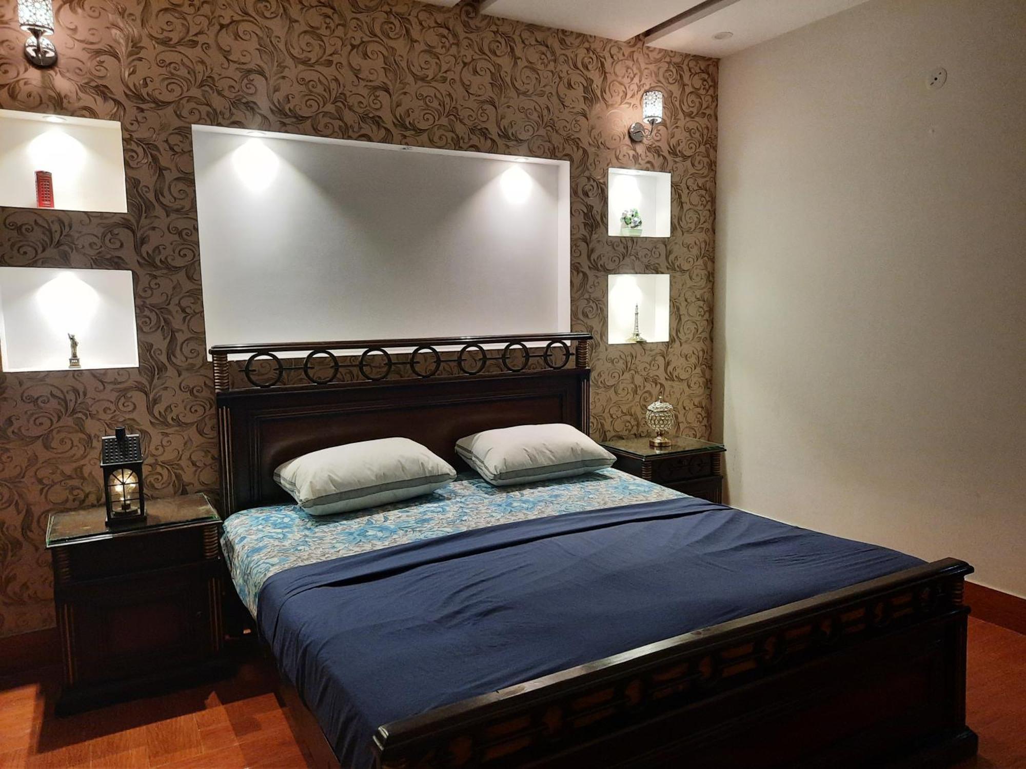 3 Bedroom Furnished Holiday Home Near Valencia Town, Lake City & Ring Road Lahore Exteriör bild