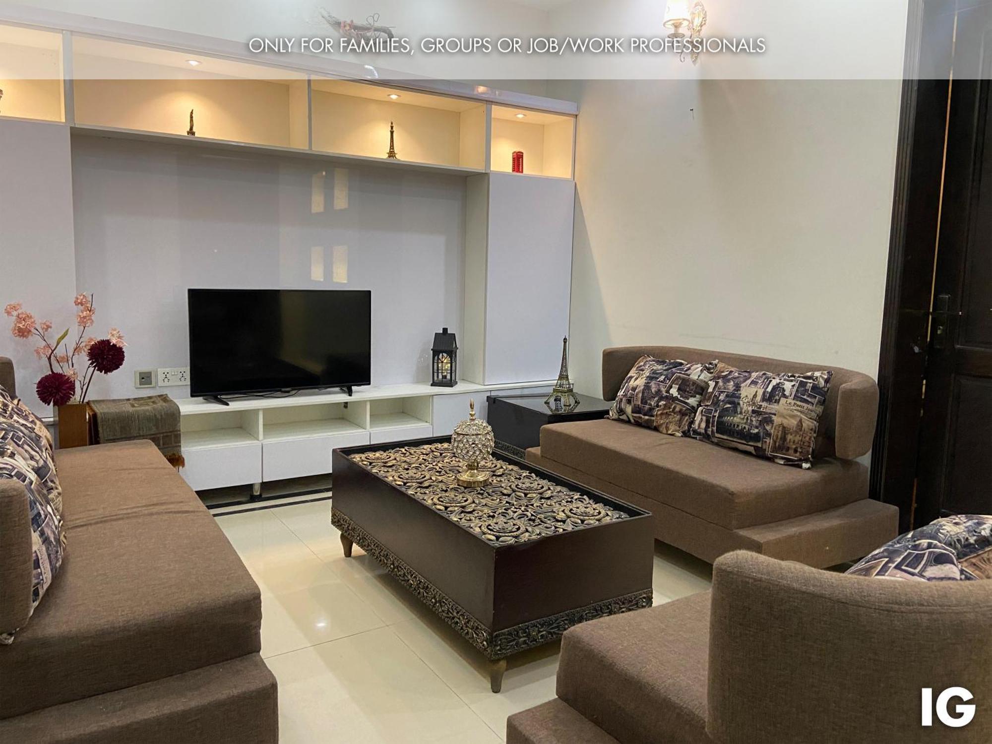 3 Bedroom Furnished Holiday Home Near Valencia Town, Lake City & Ring Road Lahore Exteriör bild
